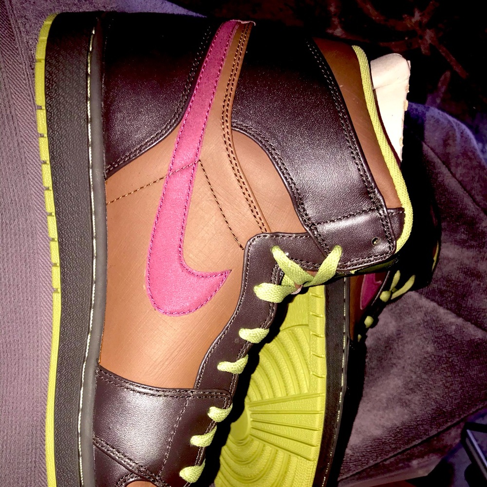 Nike Air Jordan 1 Retro High “Velvet Brown” Sz 14